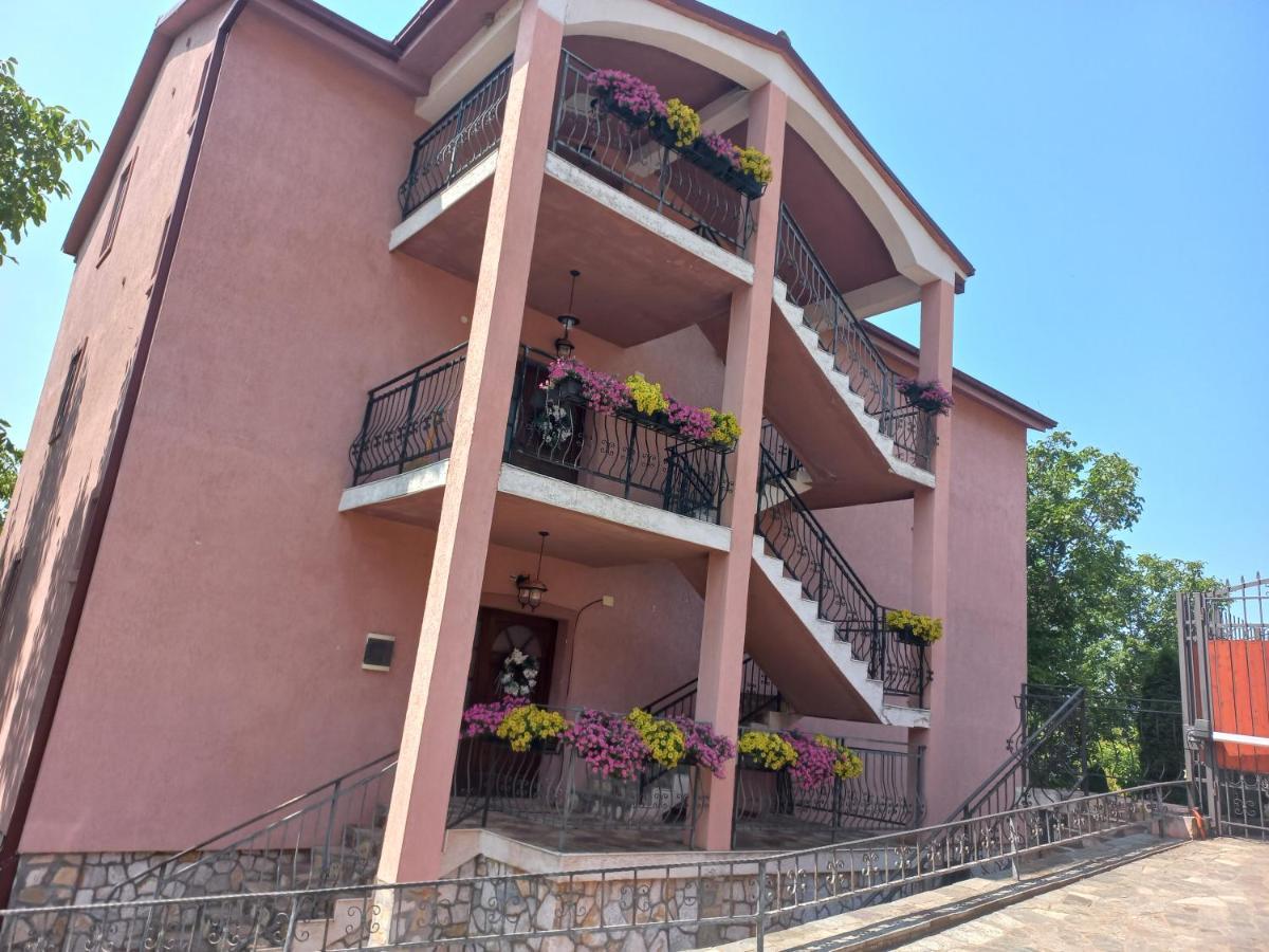 Villa Diana Apartments Skopje Exterior photo